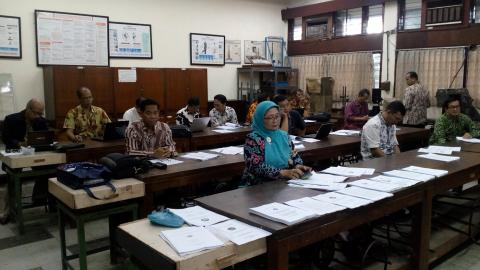 Seminar Proposal/Instrumen Penelitian Jurusan Pendidikan Teknik Mesin FT UNY