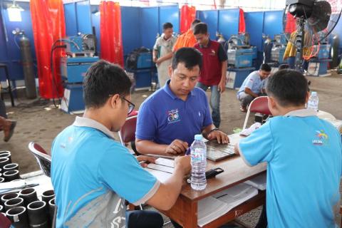 dosen mesin berpartisi aktif dalam LKS SMK sebagi Juri