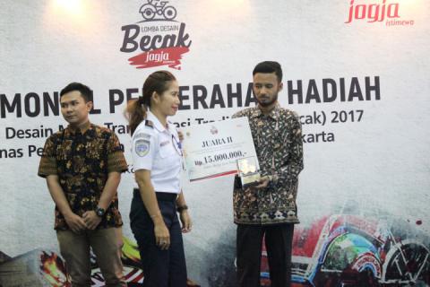 Ilham Surfani, Juara 2 Lomba Desain Becak Jogja Istimewa